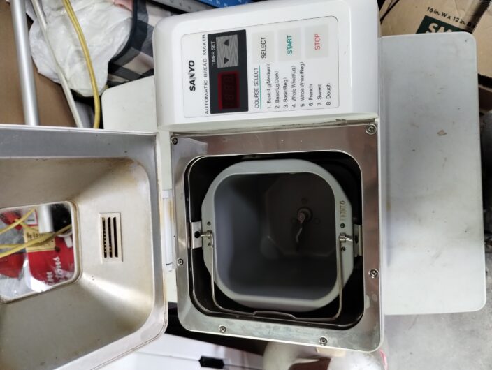 Sanyo automatic bread maker